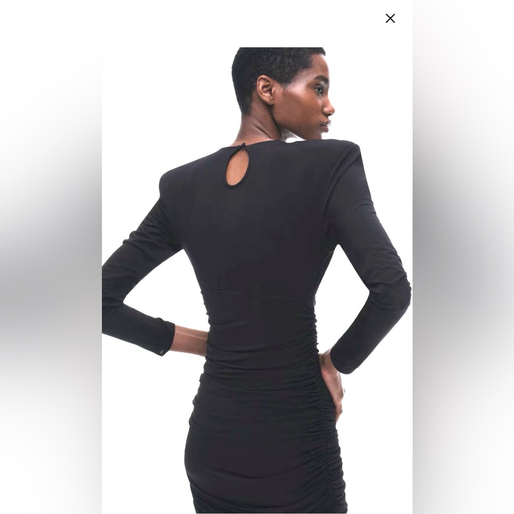 MAGDA BUTRYM X H&M
ROSE-APPLIQUÉD BODY CONE DRESS WITH SHOULDER PADS - Picture 4 of 12